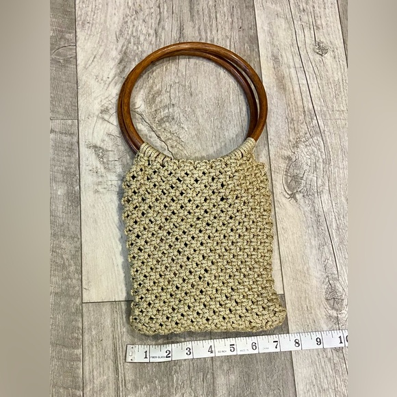 Vintage Woven Macrame Crochet Bag w/Wooden Handles - Picture 5 of 5